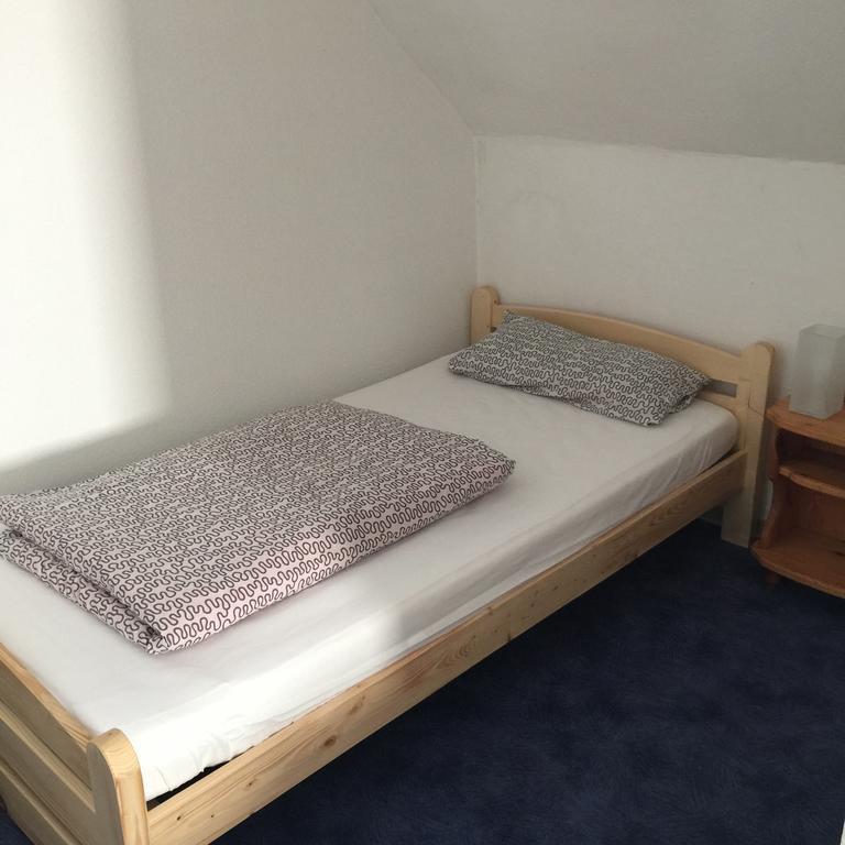 Apartment Hope Inn Groß-Zimmern Rom bilde